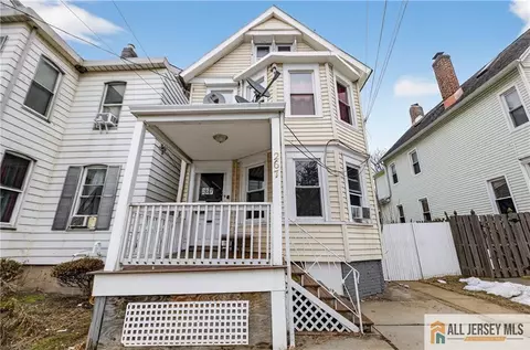 267 Townsend St, New Brunswick, NJ 08901