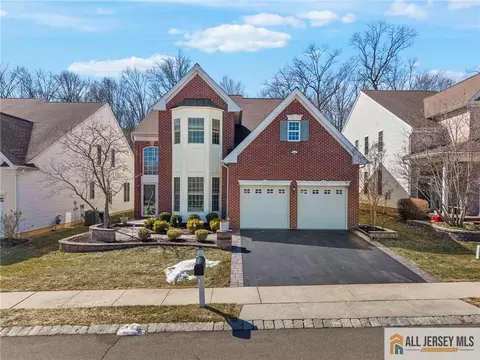 22 Edgemere Dr, South Brunswick, NJ 08824