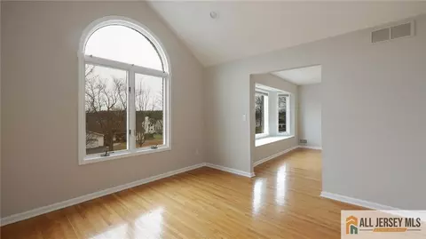 4 Maureen Ct, Edison, NJ 08820 photo 34