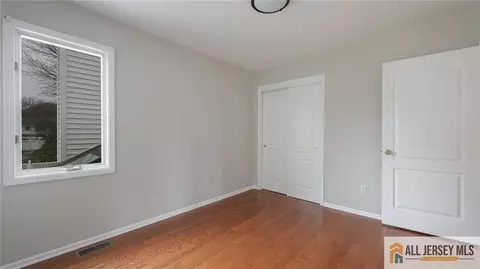 4 Maureen Ct, Edison, NJ 08820 photo 30
