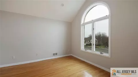 4 Maureen Ct, Edison, NJ 08820 photo 35