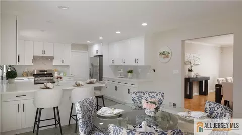 4 Maureen Ct, Edison, NJ 08820 photo 7