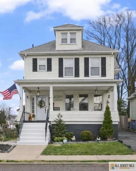 6 Thomas St, Sayreville, NJ 08872