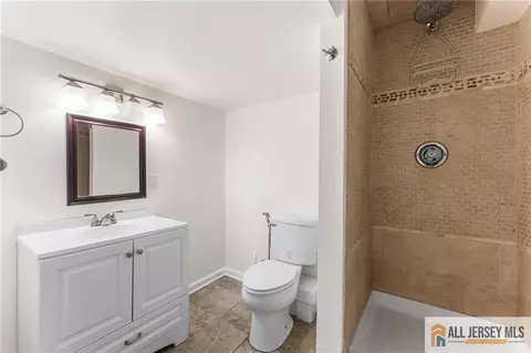 Bath - 57 Westervelt Ave, Edison, NJ 08817 photo 4 of 4