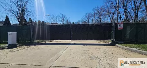 227 Washington St, Perth Amboy, NJ 08861