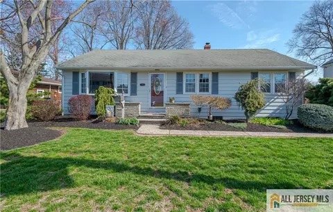 214 Vesper Ave, Middlesex, NJ 08846