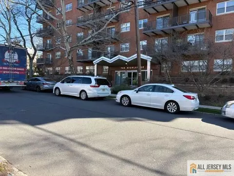 123 S Adelaide Ave #4J, Highland Park, NJ 08904