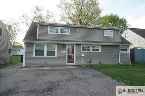 346 Ella Ave, Avenel, NJ 07001