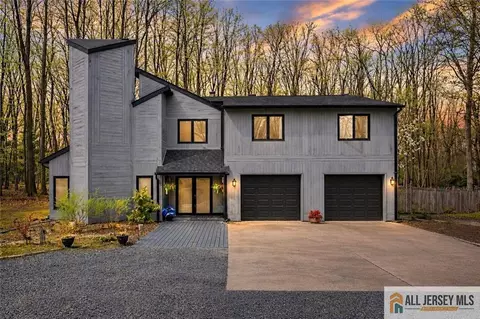 176 Stonehill Rd, Freehold Twp, NJ 07728