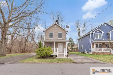 81 E Lincoln Ave, Monroe, NJ 08831