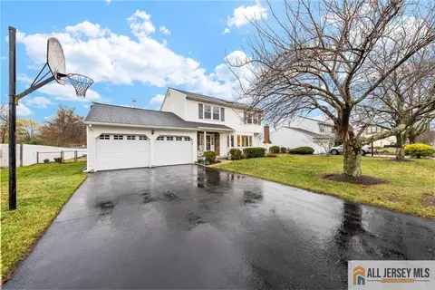 5 Wetherhill Way, South Brunswick, NJ 08810
