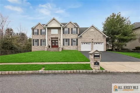 48 Condor Dr, Morganville, NJ 07751