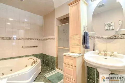 Bath - 16 Pendleton Pl, Old Bridge, NJ 08857 photo 1 of 4