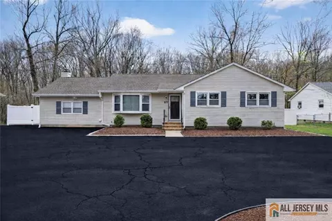 107 Finnegans Ln, South Brunswick, NJ 08824