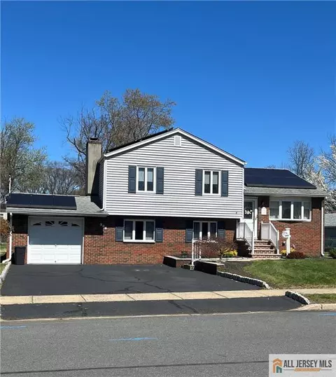 206 Oakmanor Pkwy, South Plainfield, NJ 07080