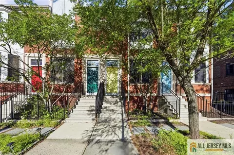 151 Neilson St, New Brunswick, NJ 08901