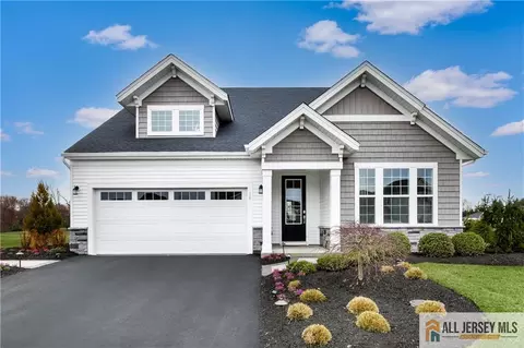 14 Galerie Ct, Monroe, NJ 08831
