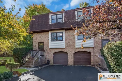 2601 N Oaks Blvd, North Brunswick, NJ 08902