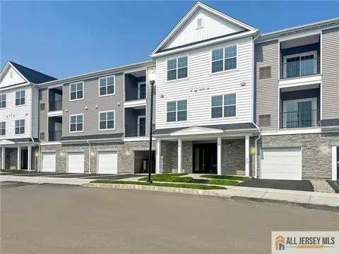 29102 Radford Ct, Monroe, NJ 08831