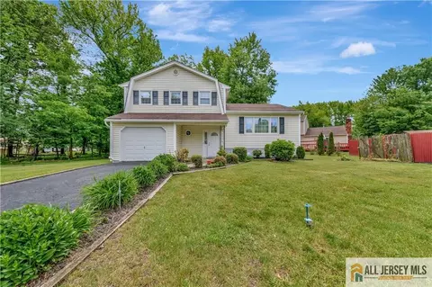 6 Sherry Ct, Edison, NJ 08820