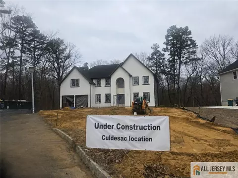 184 River Rd, Monroe, NJ 08831