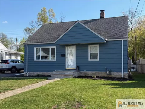 37 Eberly Pl, Fords, NJ 08863