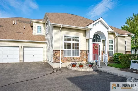 5904 Schindler Dr, South Brunswick, NJ 08852