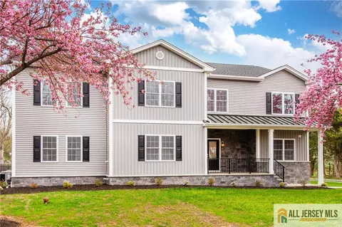 165 Normandy Dr, Piscataway, NJ 08854