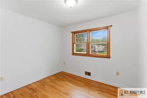 Bedroom - 178 Jeff St, Edison, NJ 08837 photo 1 of 4