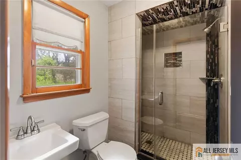 Bath - 178 Jeff St, Edison, NJ 08837 photo 2 of 2