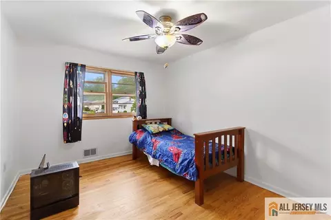 Bedroom - 178 Jeff St, Edison, NJ 08837 photo 3 of 4