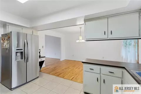 Entry Way - 178 Jeff St, Edison, NJ 08837 photo 2 of 2