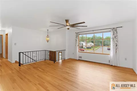 Living - 178 Jeff St, Edison, NJ 08837 photo 2 of 3