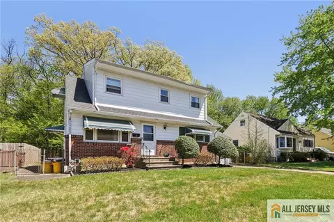 61 Wickom Ave, Hamilton, NJ 08690