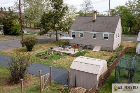 Exterior - 917 Mountain Ave, Middlesex, NJ 08846 photo 7 of 8