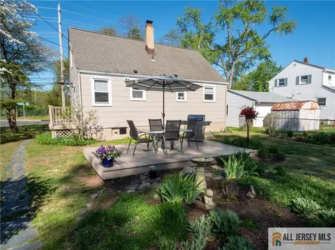 Exterior - 917 Mountain Ave, Middlesex, NJ 08846 photo 4 of 8