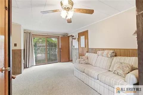 Living - 2 Moryan Rd, Edison, NJ 08817 photo 1 of 4