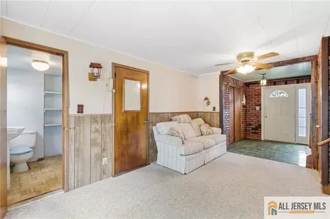 Entry Way - 2 Moryan Rd, Edison, NJ 08817 photo 4 of 5