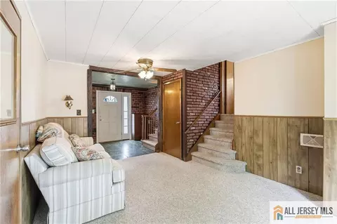 Entry Way - 2 Moryan Rd, Edison, NJ 08817 photo 5 of 5