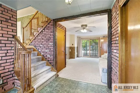 Entry Way - 2 Moryan Rd, Edison, NJ 08817 photo 3 of 5