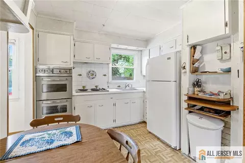 Kitchen - 2 Moryan Rd, Edison, NJ 08817 photo 1 of 2
