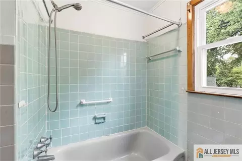 Bath - 2 Moryan Rd, Edison, NJ 08817 photo 3 of 3
