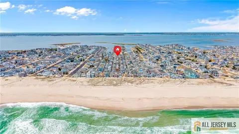 105 W Channel Way, Lavallette, NJ 08735