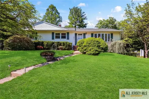 15 Kings Rd, East Brunswick, NJ 08816