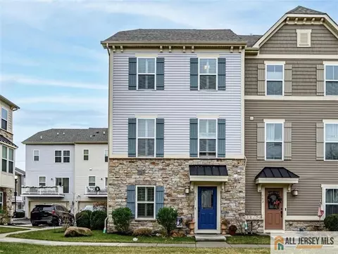 303 Bayside Ct, South Amboy, NJ 08879