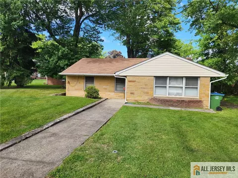 130 Garden Ter, Edison, NJ 08817