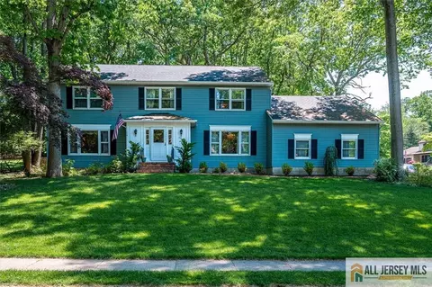 22 Woodgate Dr, South Brunswick, NJ 08852