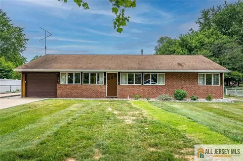 21 Tyndall Rd, South Brunswick, NJ 08824