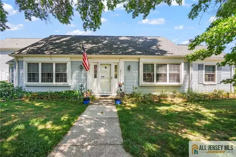 394 Newport Way #394A, Monroe, NJ 08831