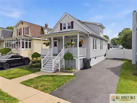 50 3rd St, Fords, NJ 08863